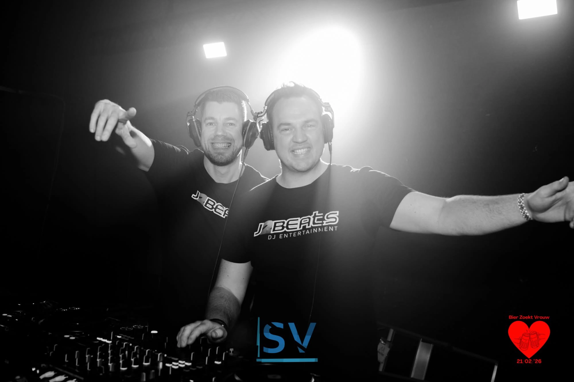 J2Beats Bier Zoekt Vrouw