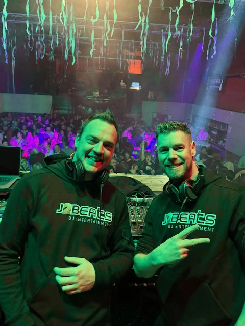 J2Beats festival podium